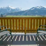 Praga & Restaurant Zell Am See-kaprun 3* ピーゼンドルフ