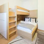 Praga & Restaurant Zell Am See-kaprun アパートホテル 3*