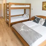 Praga & Restaurant Zell Am See-kaprun アパートホテル 3*