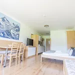 アパートホテル Praga & Restaurant Zell Am See-kaprun ピーゼンドルフ