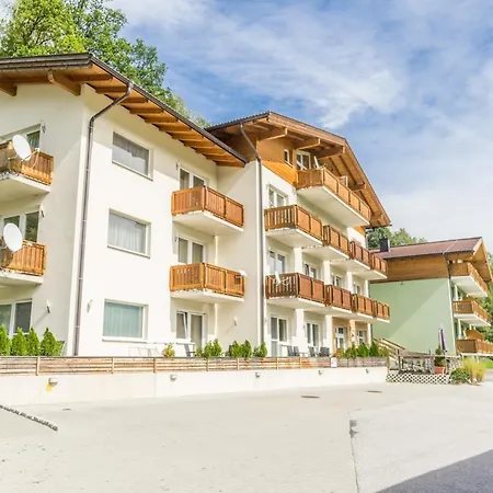 Lägenhetshotell Praga & Restaurant Zell Am See-kaprun 4*