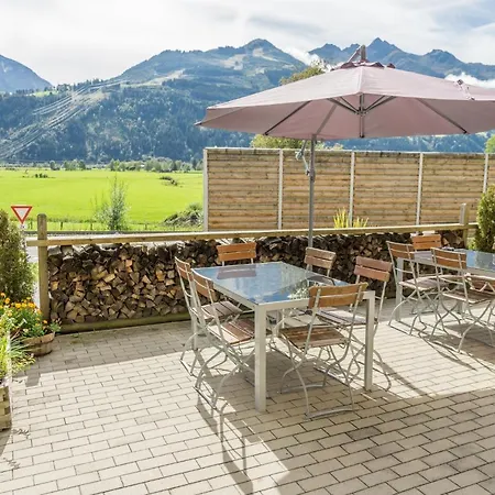 Praga & Restaurant Zell Am See-kaprun アパートホテル 3*