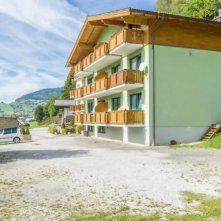 Praga & Restaurant Zell Am See-kaprun Lägenhetshotell 4*