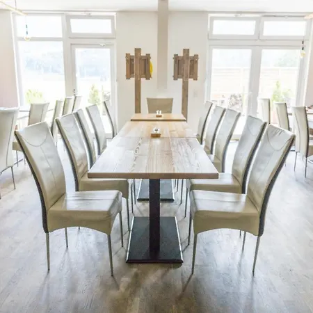 Aparthotel Praga & Restaurant Zell Am See-kaprun 4*