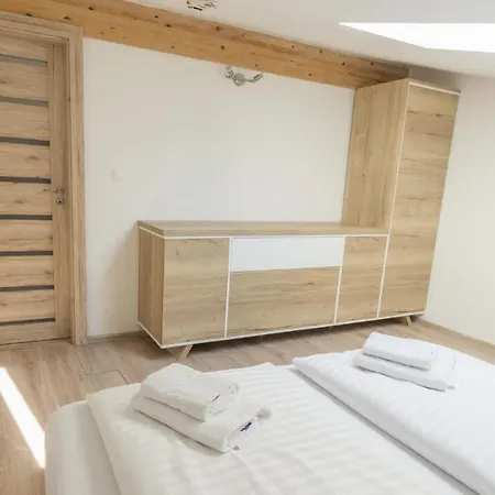 Praga & Restaurant Zell Am See-kaprun Aparthotel Piesendorf