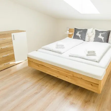 Praga & Restaurant Zell Am See-kaprun 4*