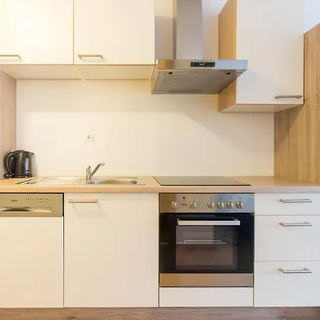 Praga & Restaurant Zell Am See-kaprun 4*