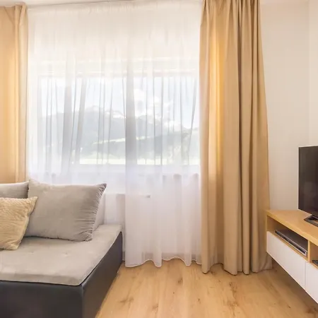 Aparthotel Praga & Restaurant Zell Am See-kaprun Piesendorf