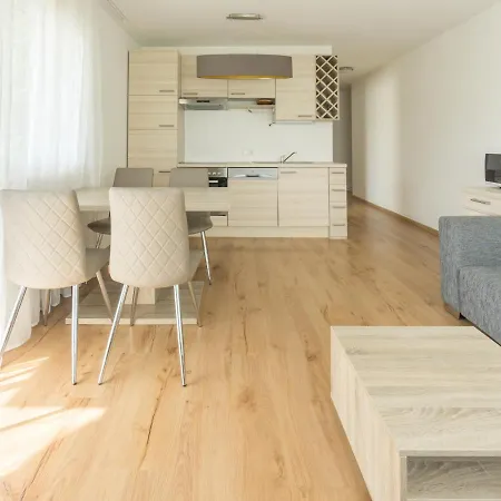 Aparthotel Praga & Restaurant Zell Am See-kaprun