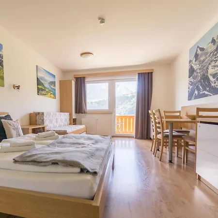 Lägenhetshotell Praga & Restaurant Zell Am See-kaprun 4*