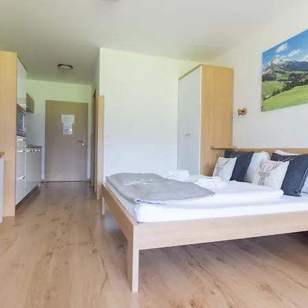 Praga & Restaurant Zell Am See-kaprun アパートホテル 3*