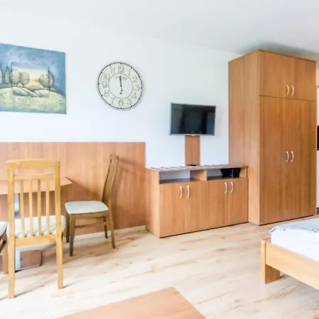 Praga Apartments&restaurant Zell Am See-kaprun