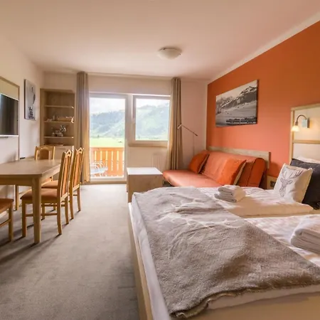 Lägenhetshotell Praga & Restaurant Zell Am See-kaprun